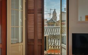 C61 - Brand New One Bedroom Cathedral Views